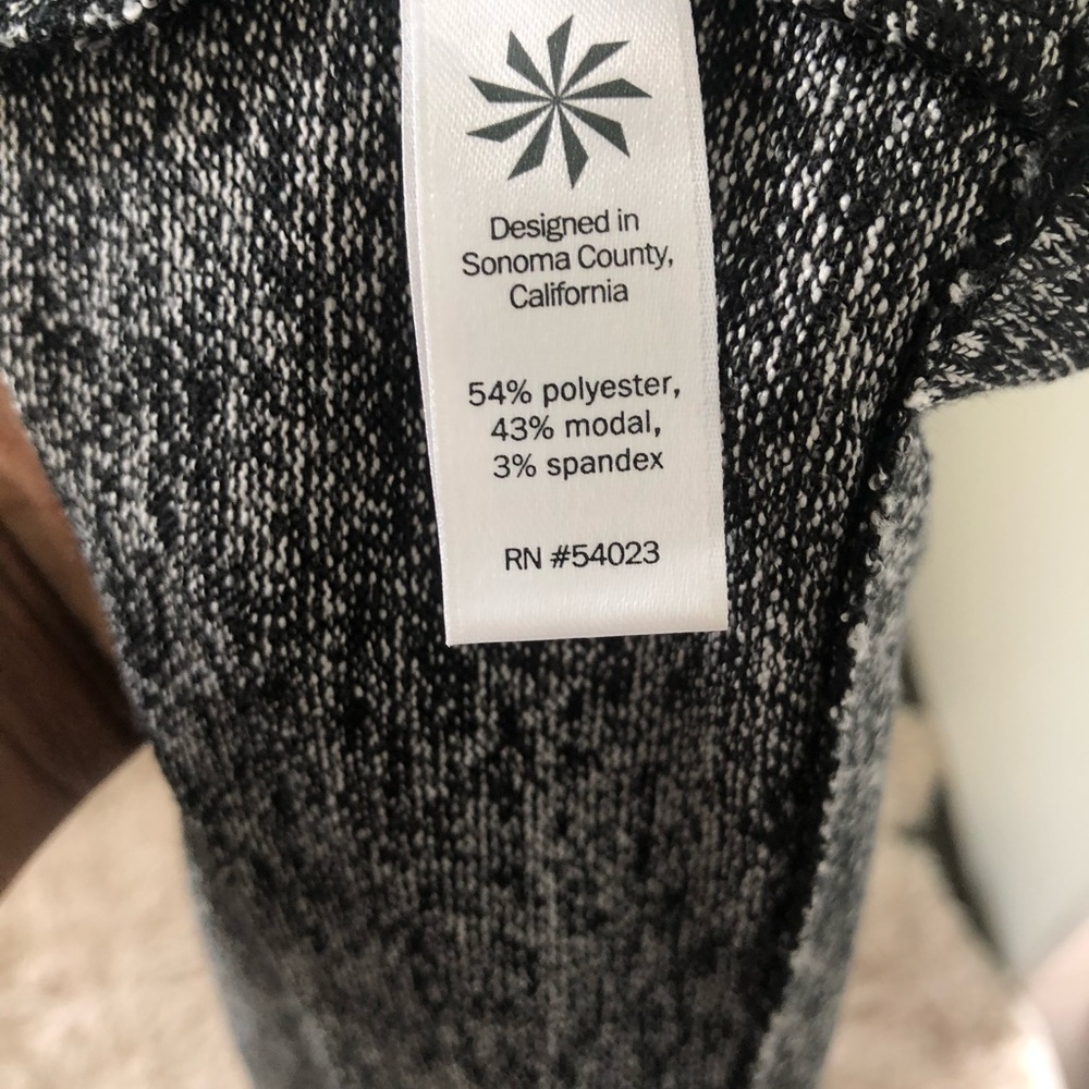 Athleta Pose Wrap Sweater Cardigan Size Small - Picture 7 of 7